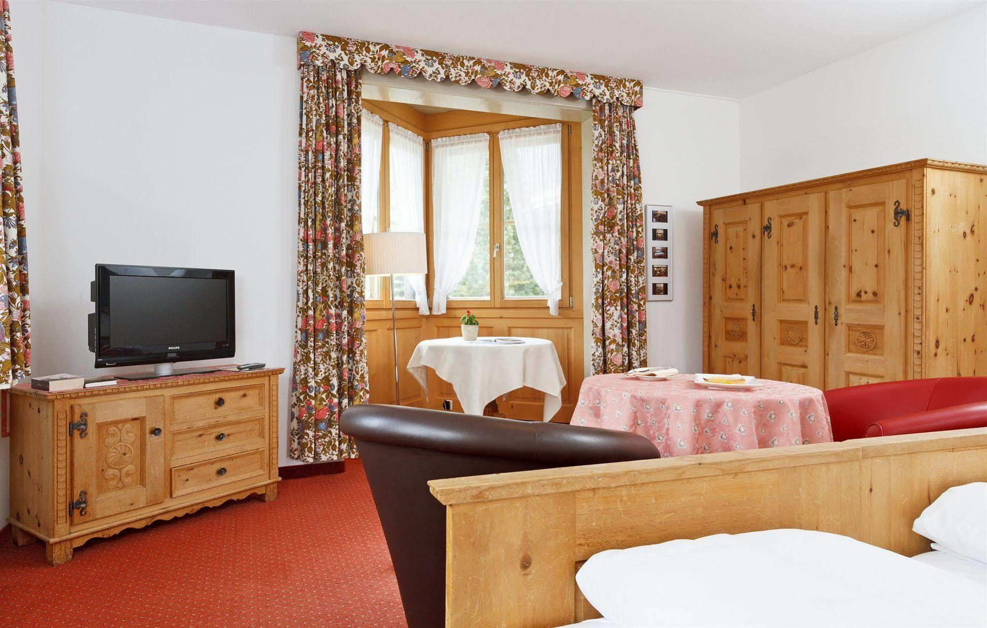 Schweizerhaus Swiss Quality Hotel Maloja Kültér fotó
